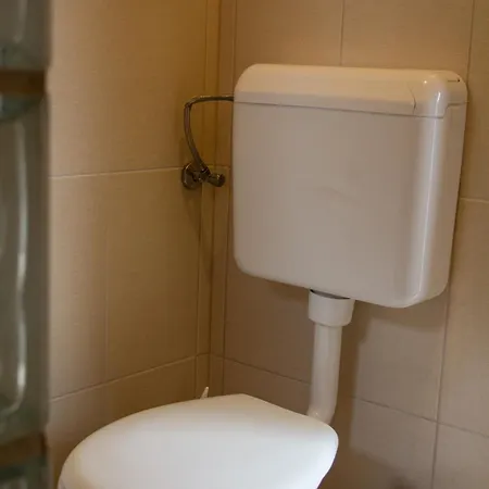Pensjonat Fitt Maganszallashely Sásd