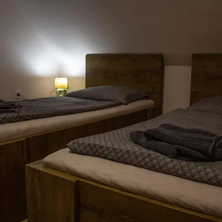 Fitt Maganszallashely ゲストハウス