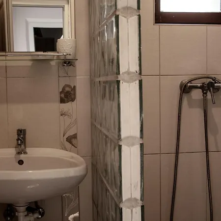 ゲストハウス Fitt Maganszallashely 3*