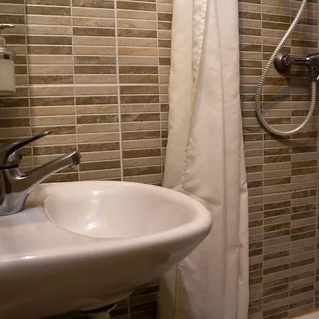 ゲストハウス Fitt Maganszallashely 3*